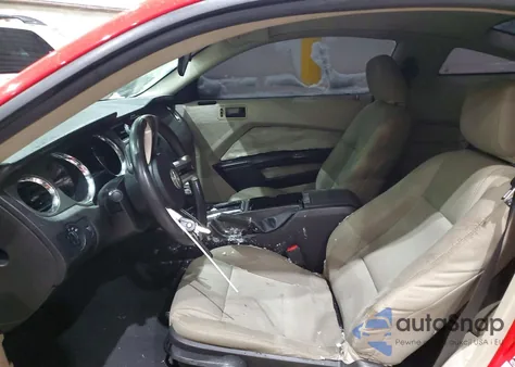 2010 Ford Mustang z USA, uszkodzony, nr VIN 1ZVBP8AN1A5128374